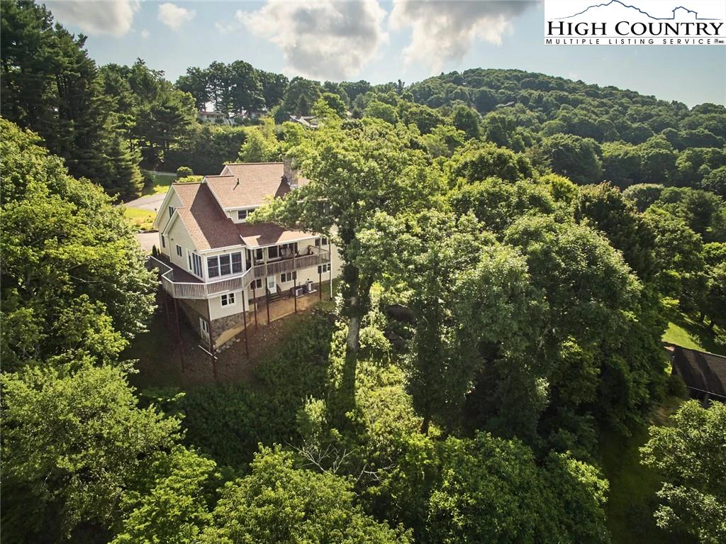 Image number 25 for the current listing