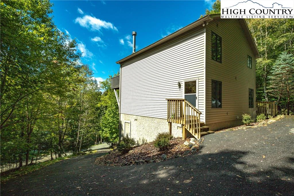 Image number 4 for the current listing