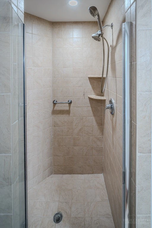 Image number 7 for the current listing