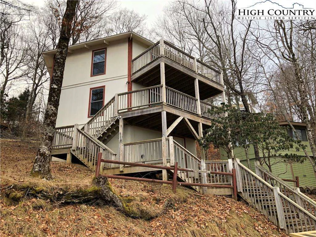 Image number 1 for the current listing