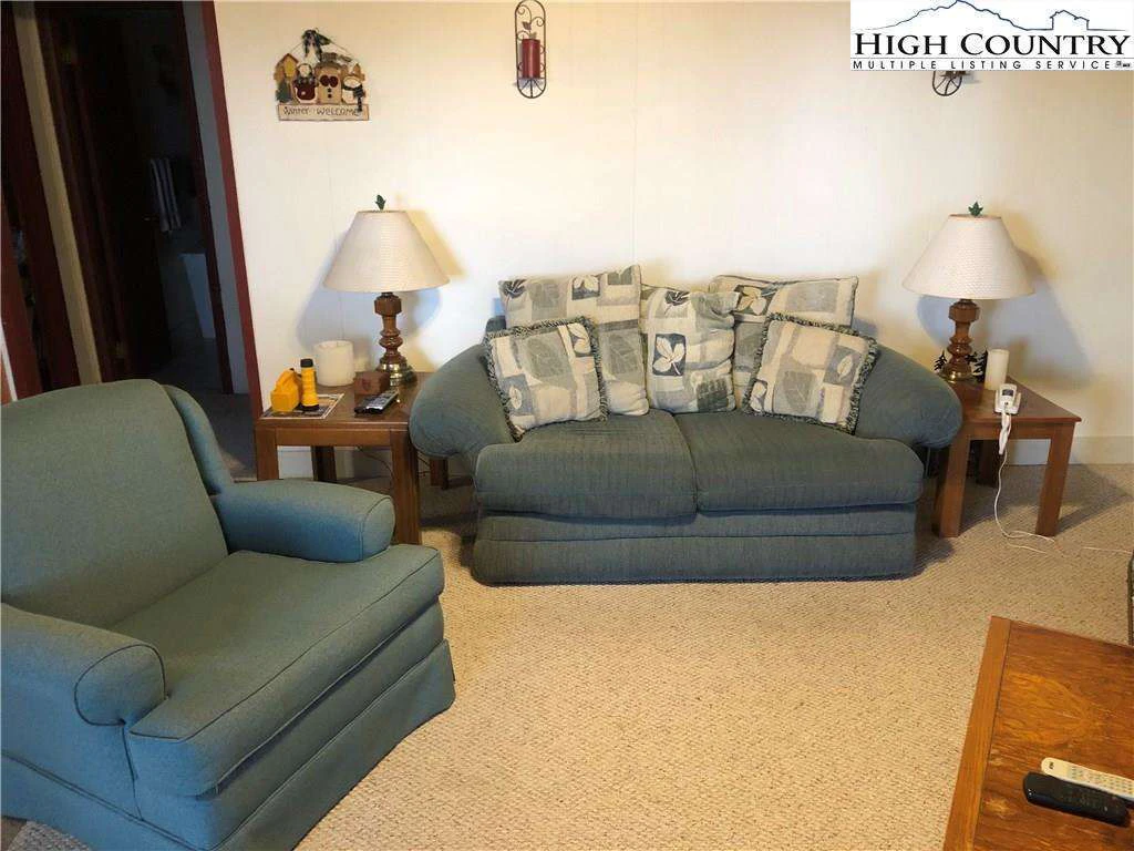Image number 16 for the current listing