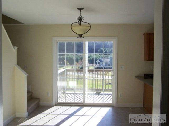 Image number 6 for the current listing