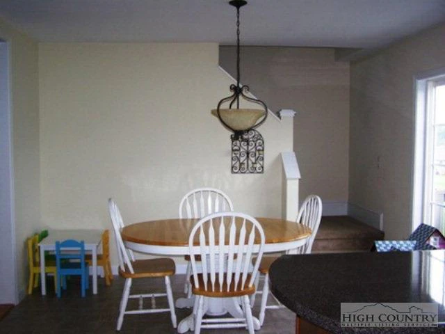 Image number 5 for the current listing