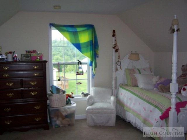Image number 13 for the current listing