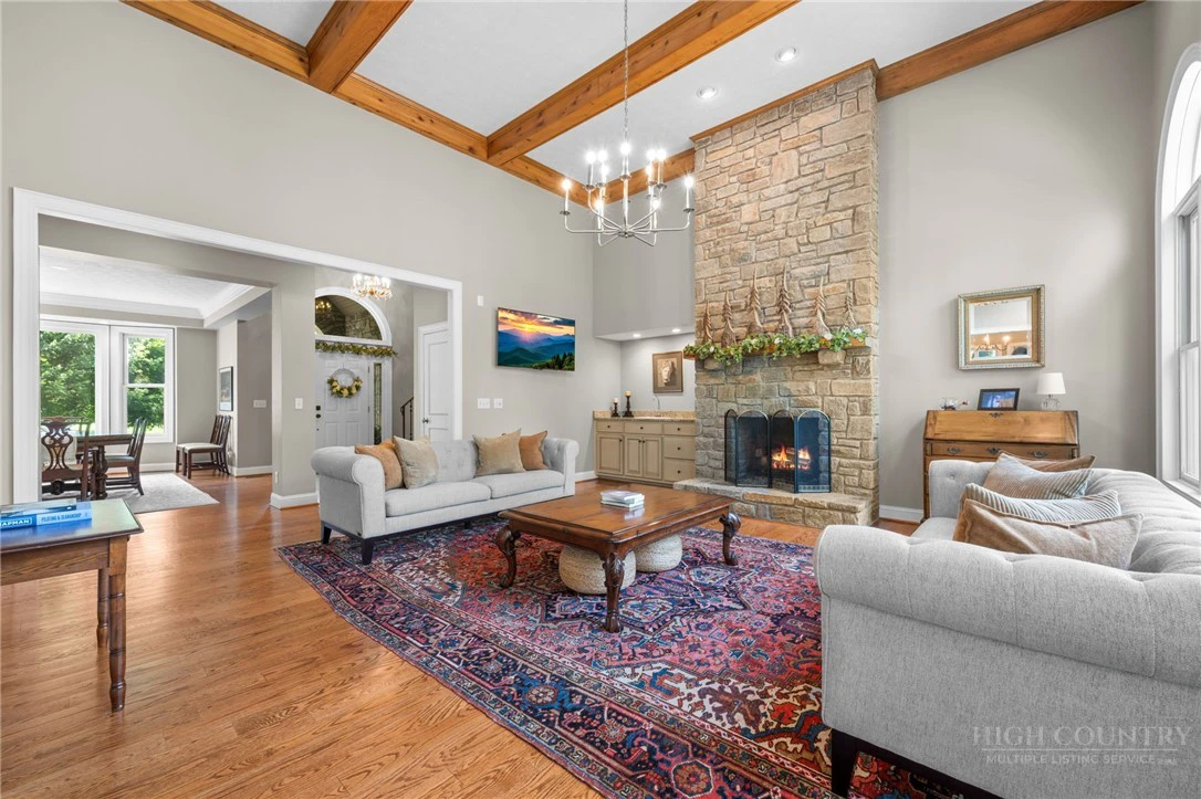 Image number 6 for the current listing