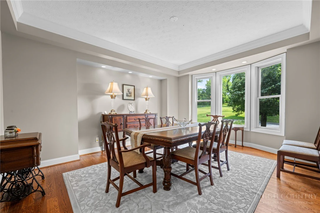 Image number 7 for the current listing