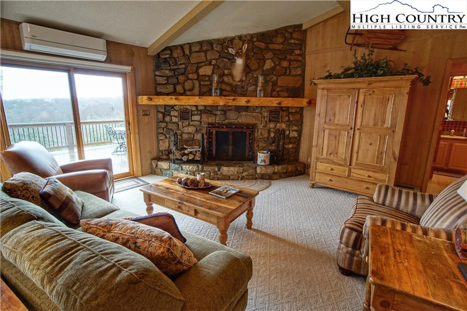 Image number 11 for the current listing