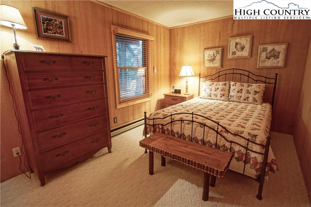 Image number 5 for the current listing