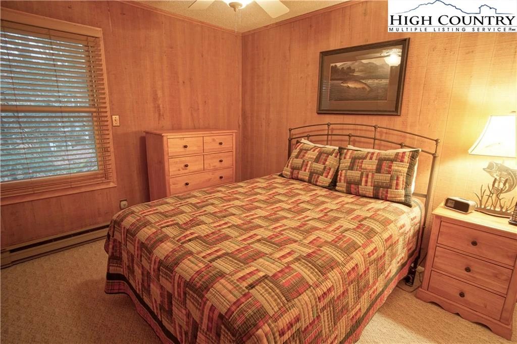 Image number 6 for the current listing