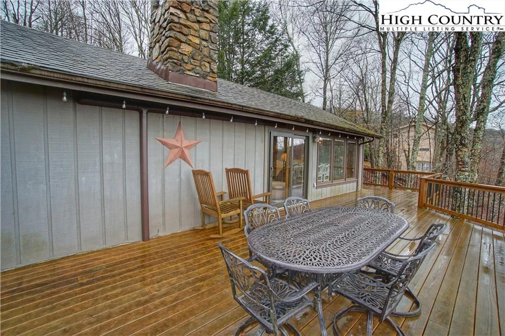 Image number 9 for the current listing