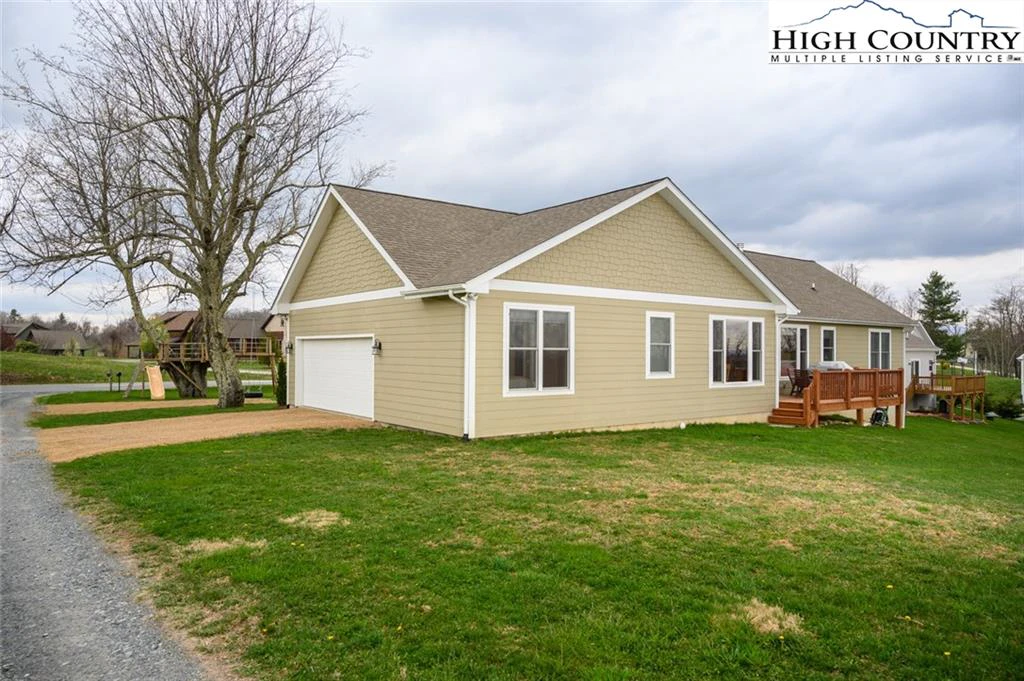 Image number 2 for the current listing