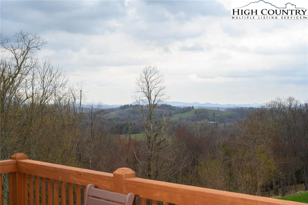 Image number 19 for the current listing