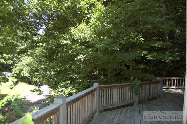 Image number 13 for the current listing