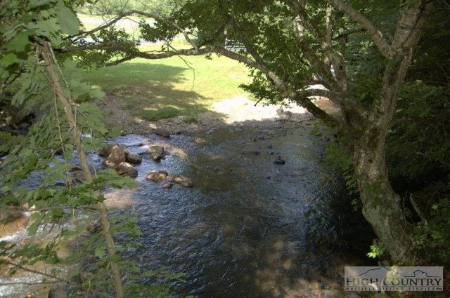 Image number 12 for the current listing