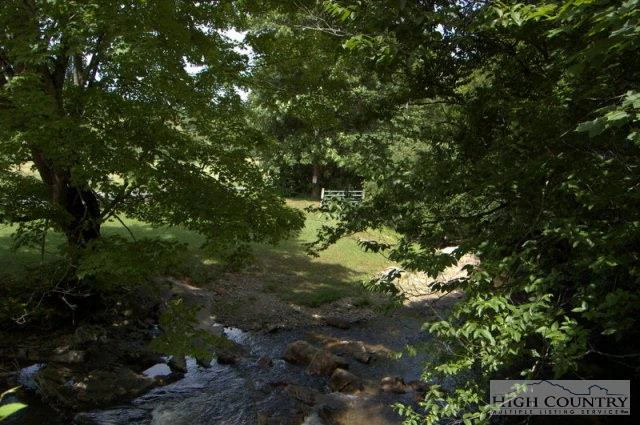 Image number 11 for the current listing