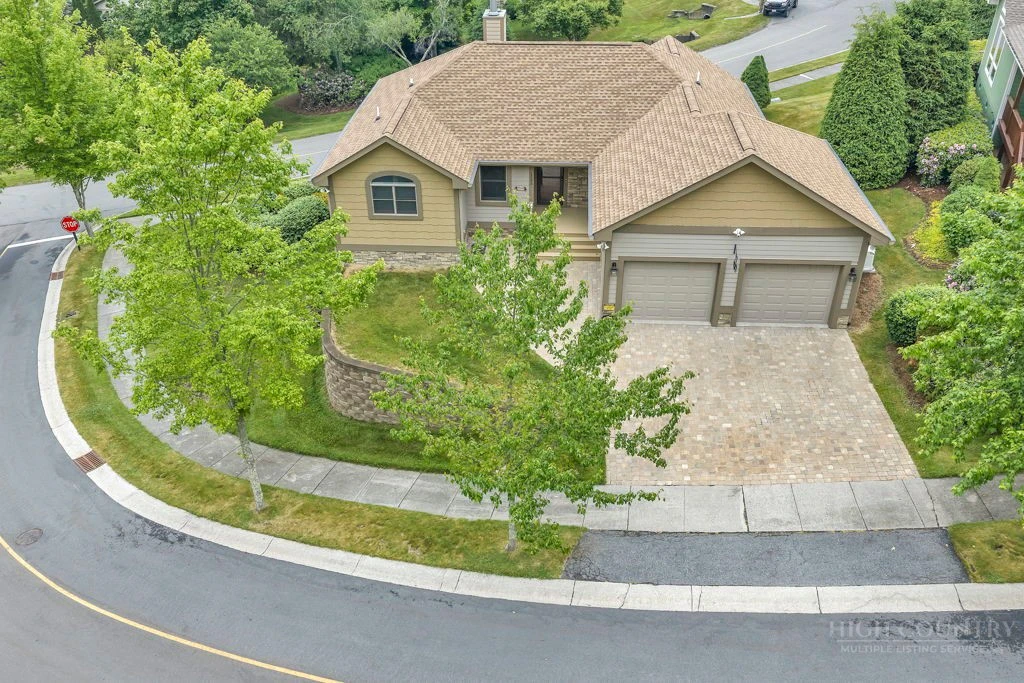 Image number 4 for the current listing