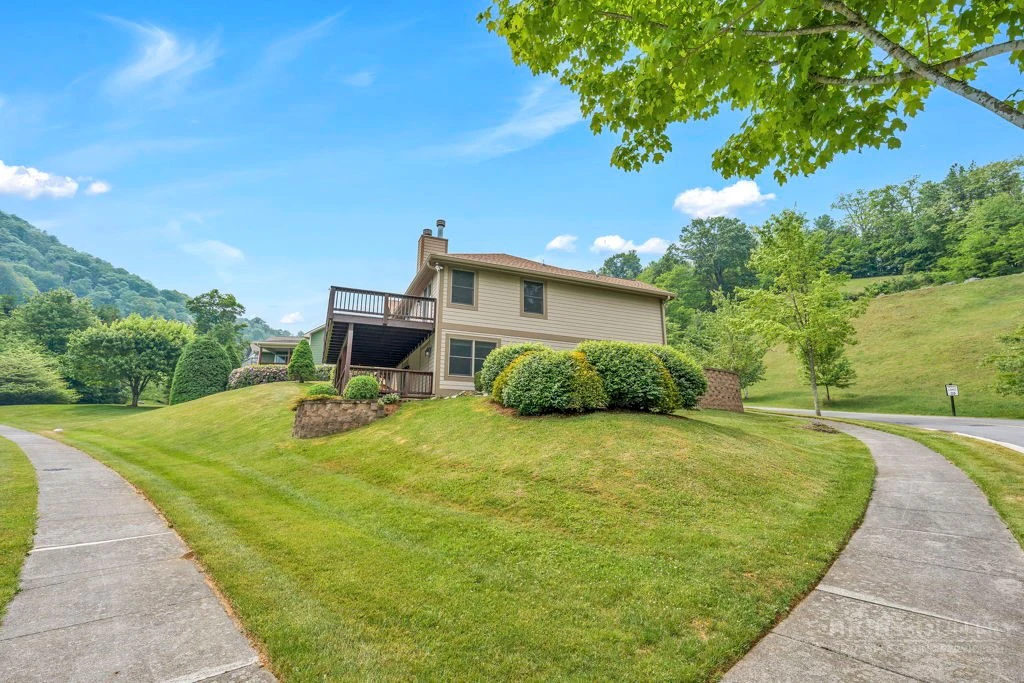 Image number 5 for the current listing