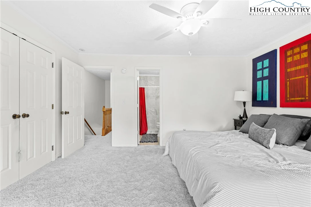 Image number 2 for the current listing