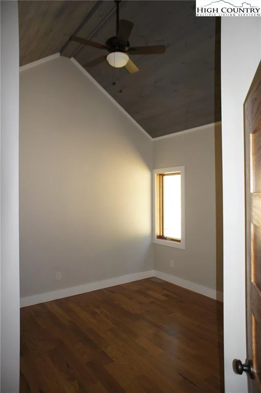Image number 2 for the current listing