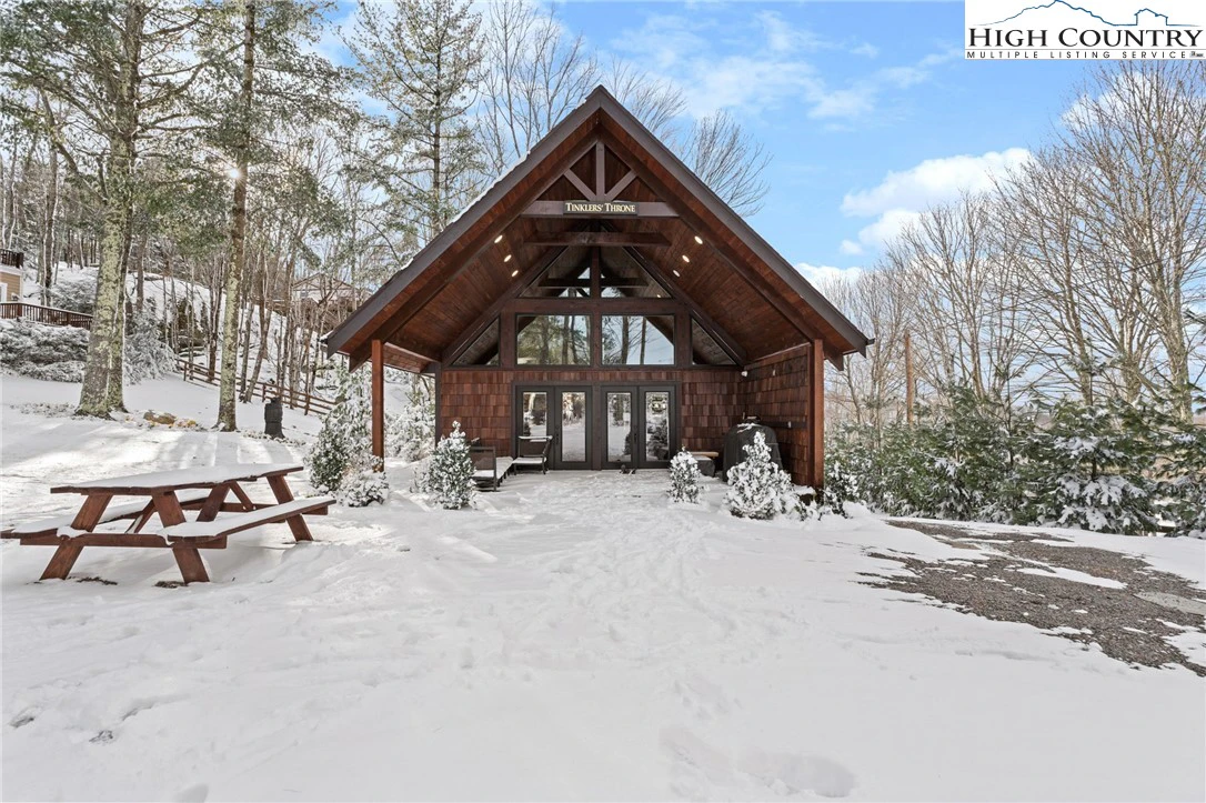 Image number 9 for the current listing