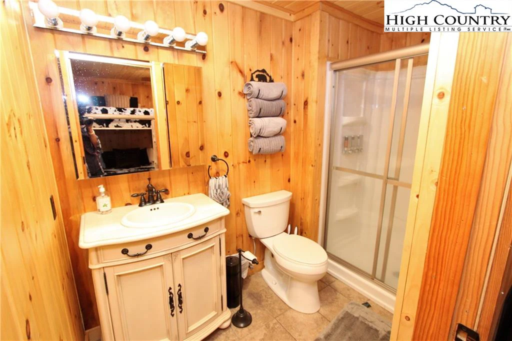 Image number 9 for the current listing
