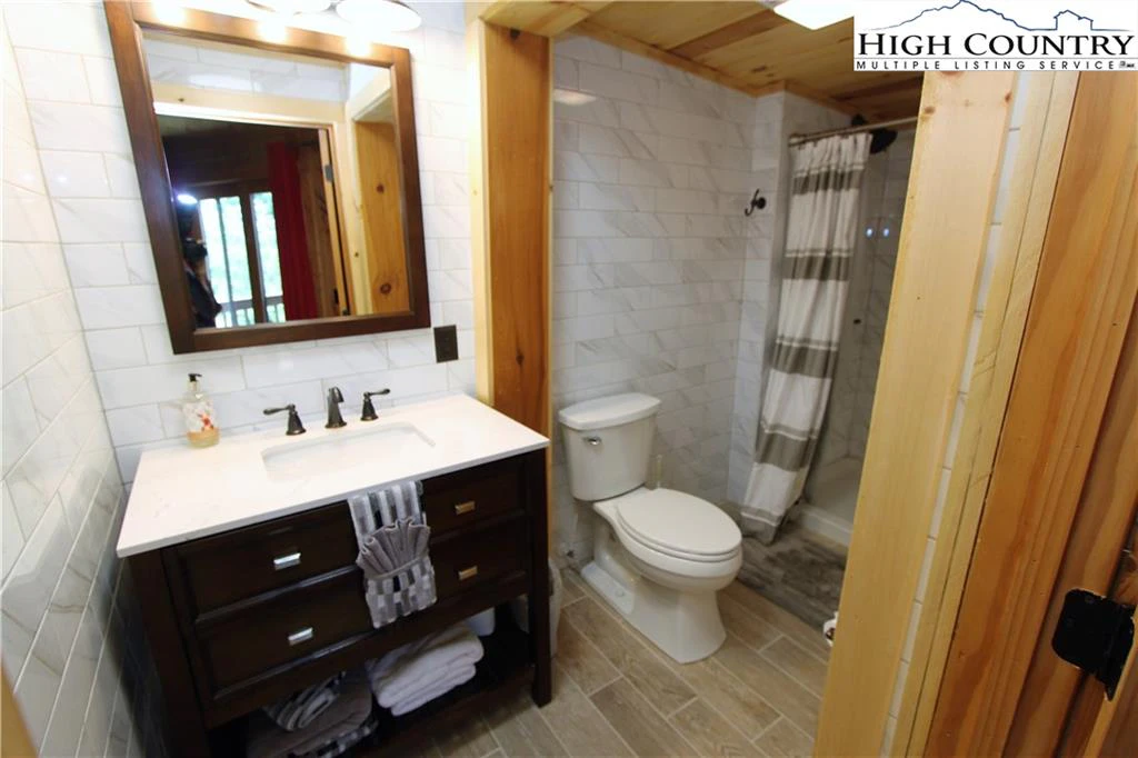 Image number 5 for the current listing