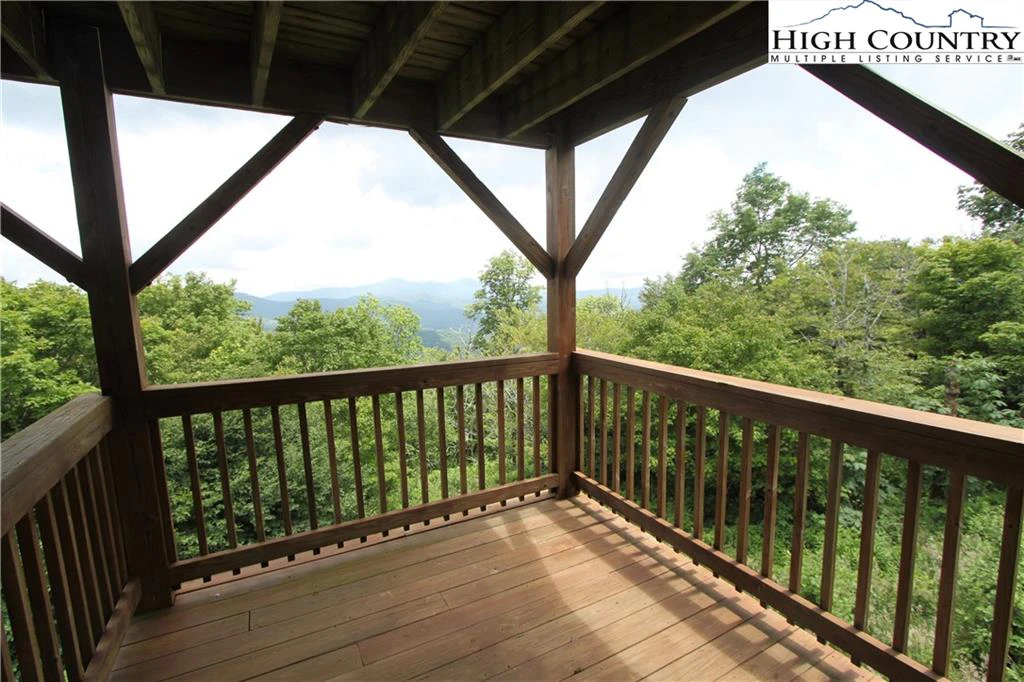 Image number 3 for the current listing