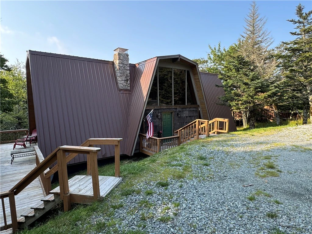 Image number 1 for the current listing
