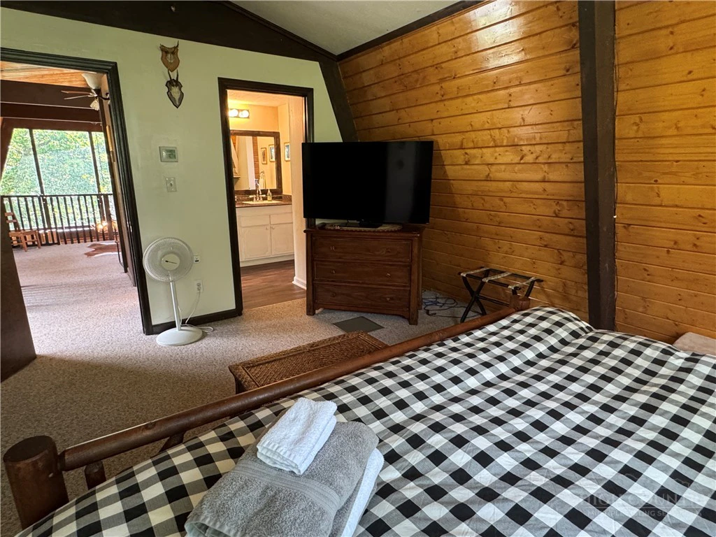 Image number 20 for the current listing