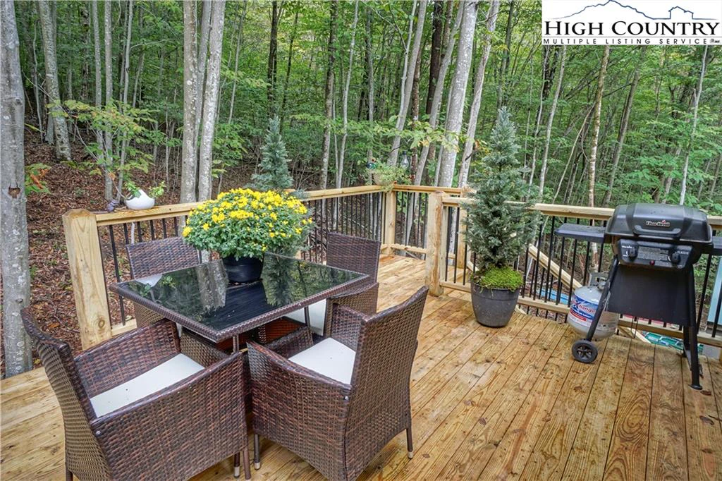 Image number 13 for the current listing