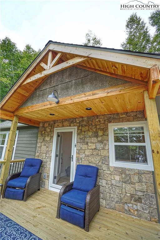 Image number 15 for the current listing