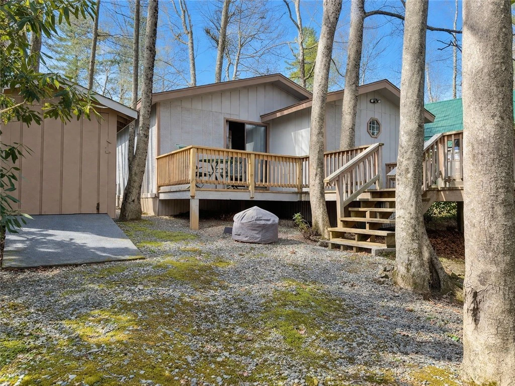 Image number 14 for the current listing