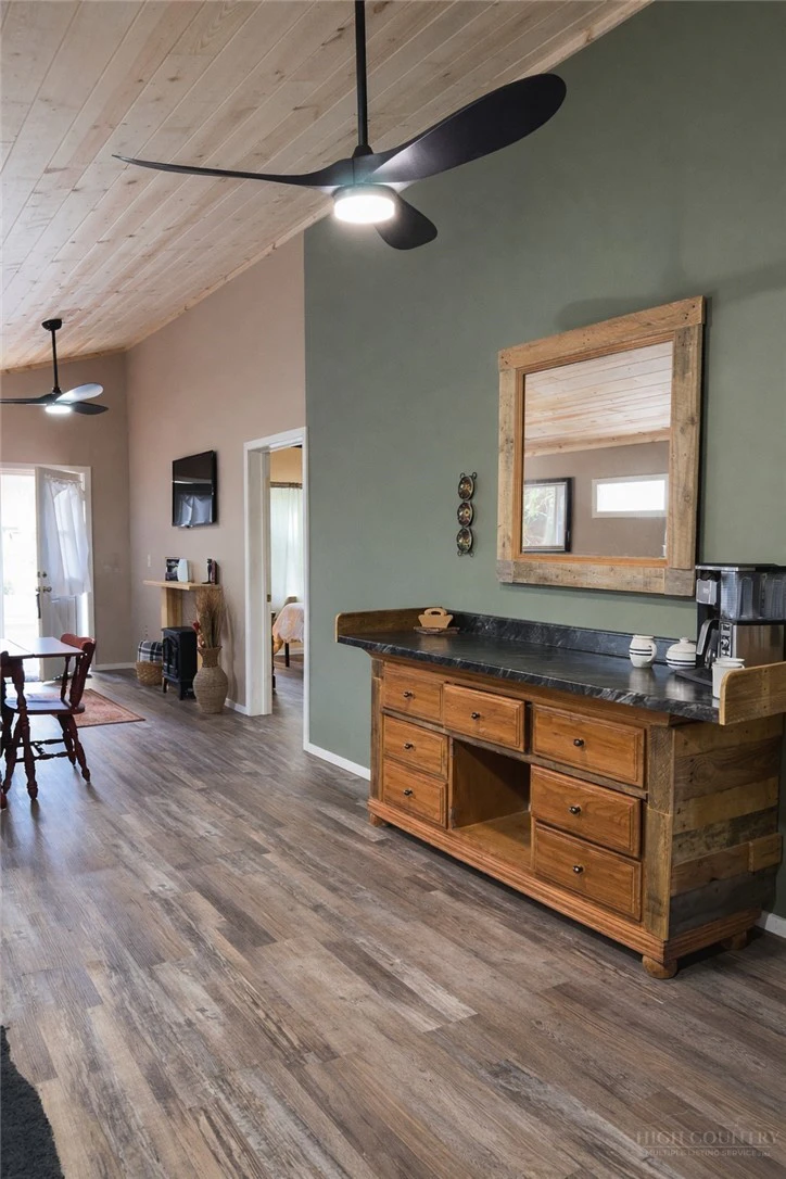 Image number 10 for the current listing