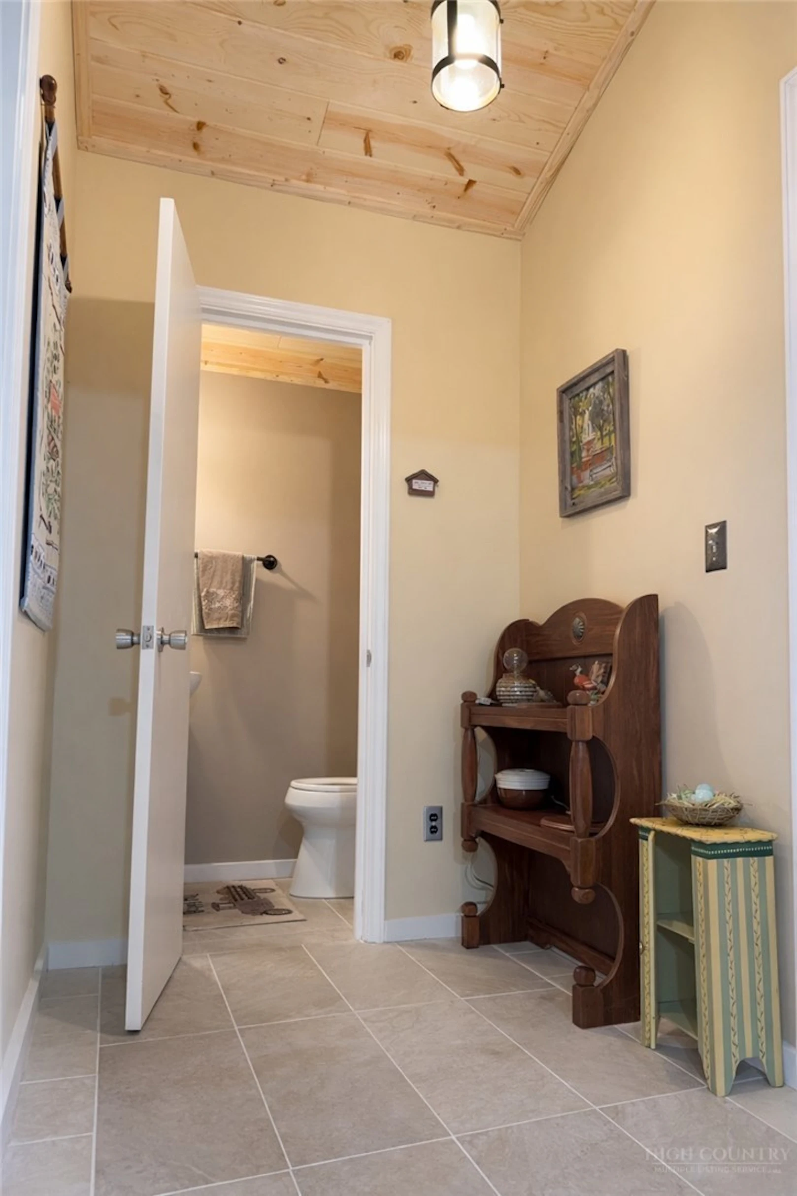 Image number 3 for the current listing
