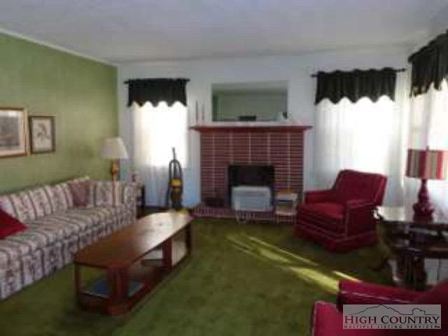 Image number 10 for the current listing