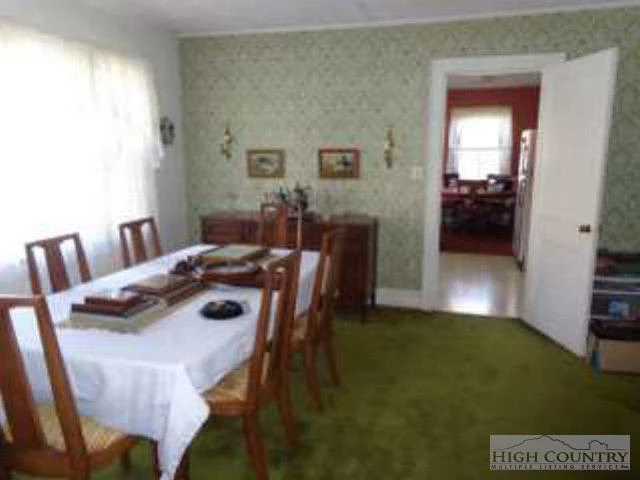 Image number 9 for the current listing