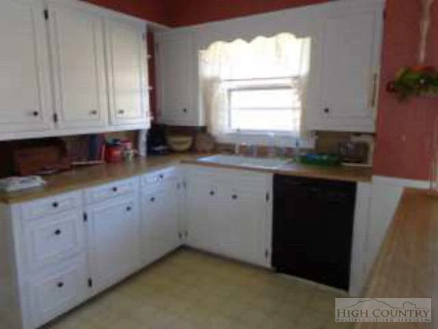 Image number 8 for the current listing