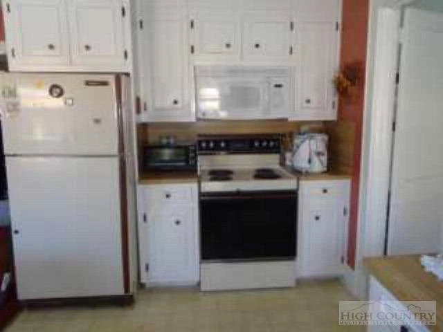 Image number 7 for the current listing