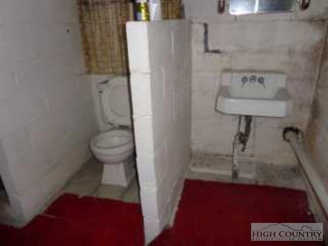 Image number 11 for the current listing
