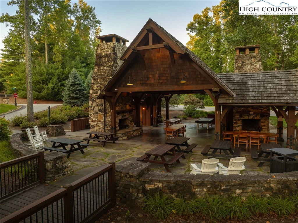 Image number 12 for the current listing