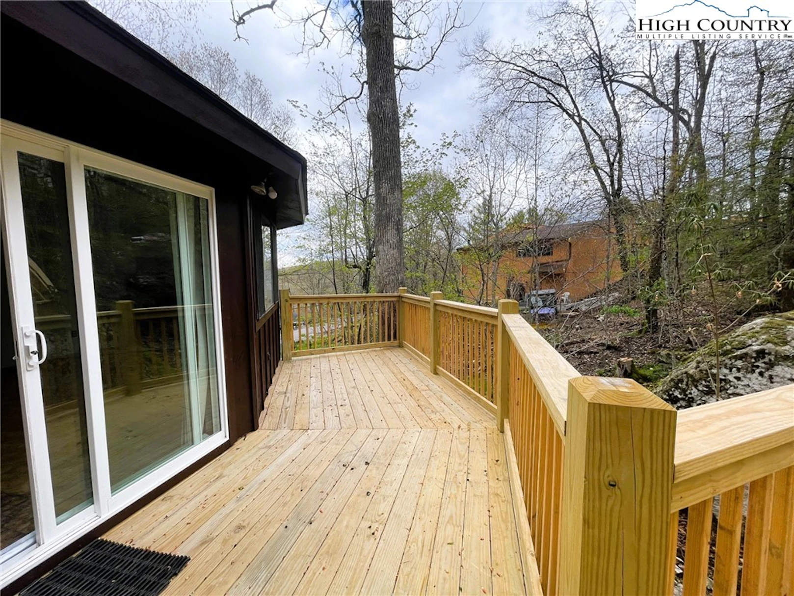 Image number 4 for the current listing