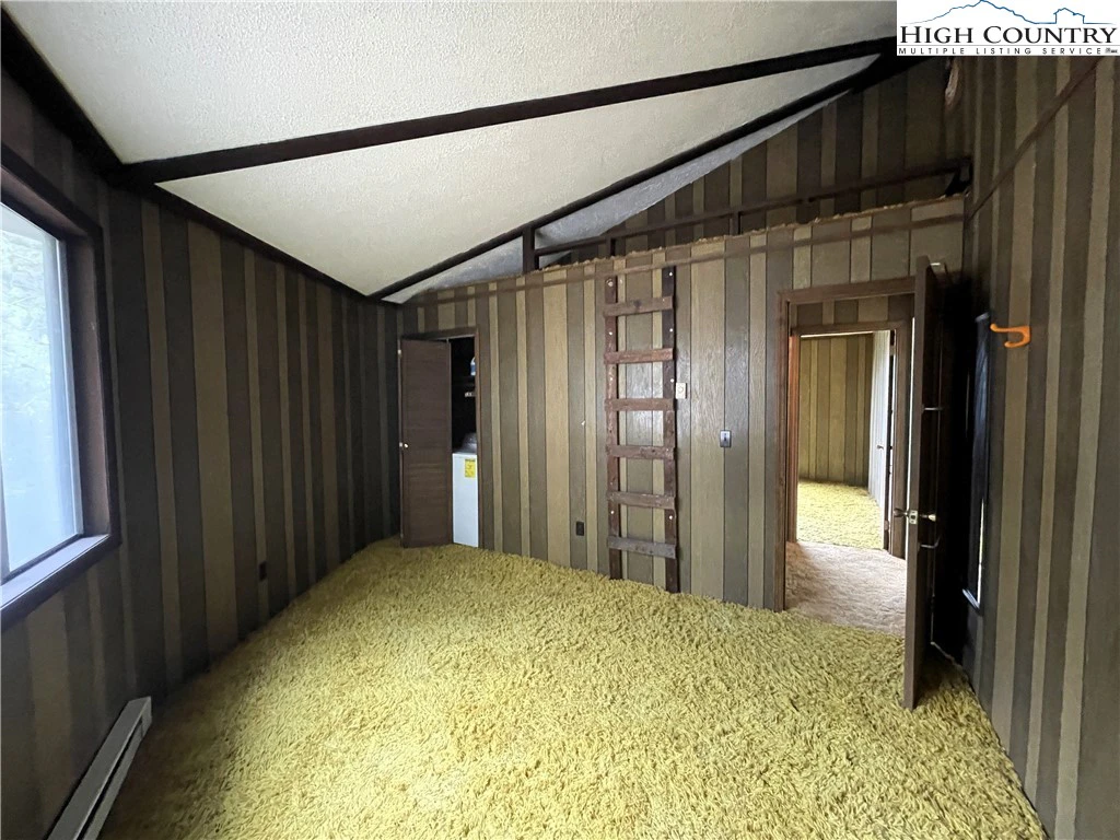 Image number 7 for the current listing