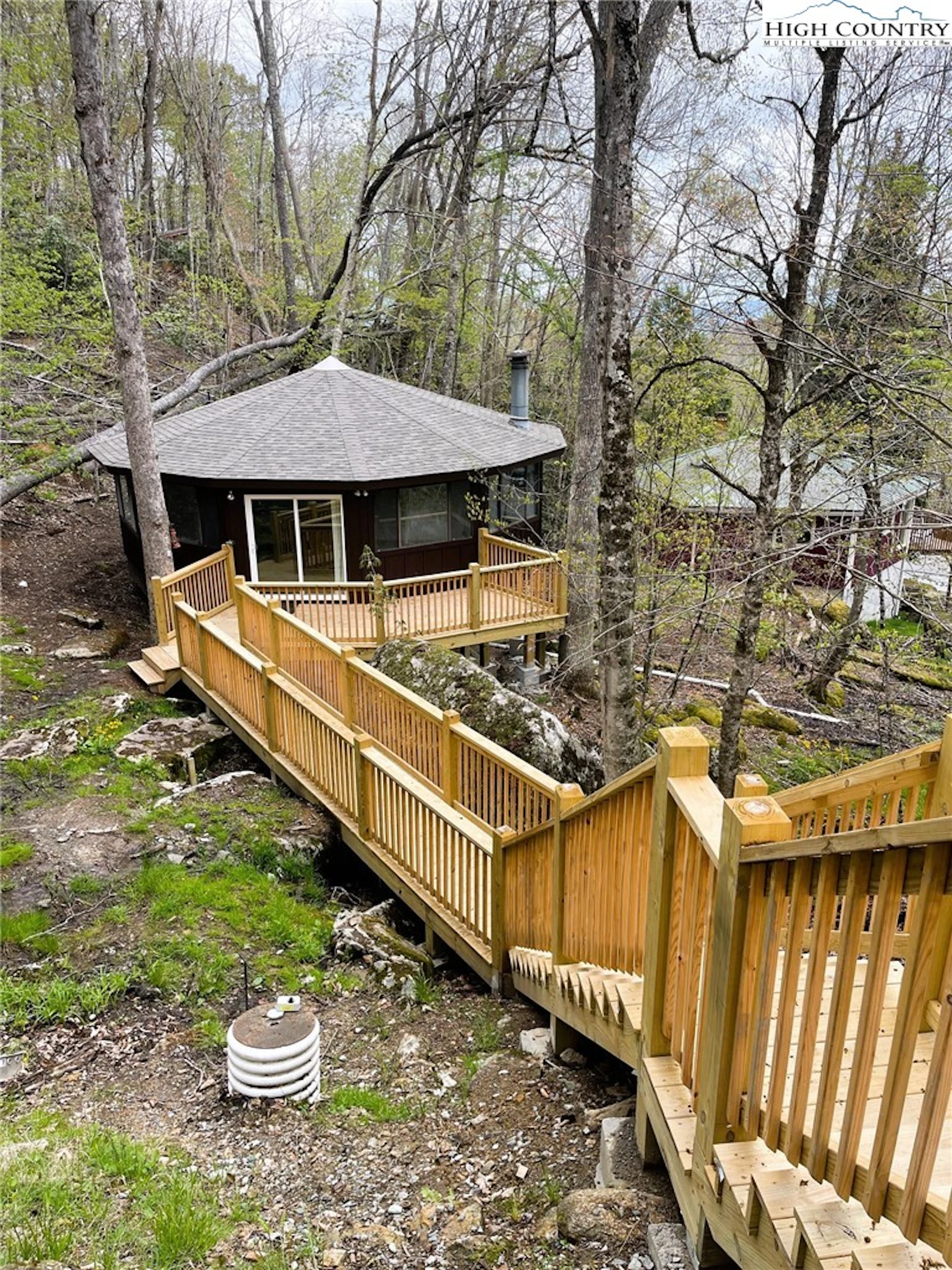 Image number 13 for the current listing
