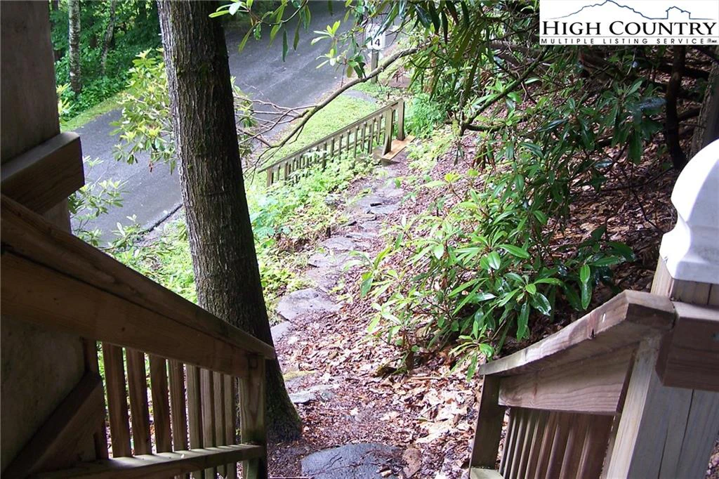 Image number 3 for the current listing