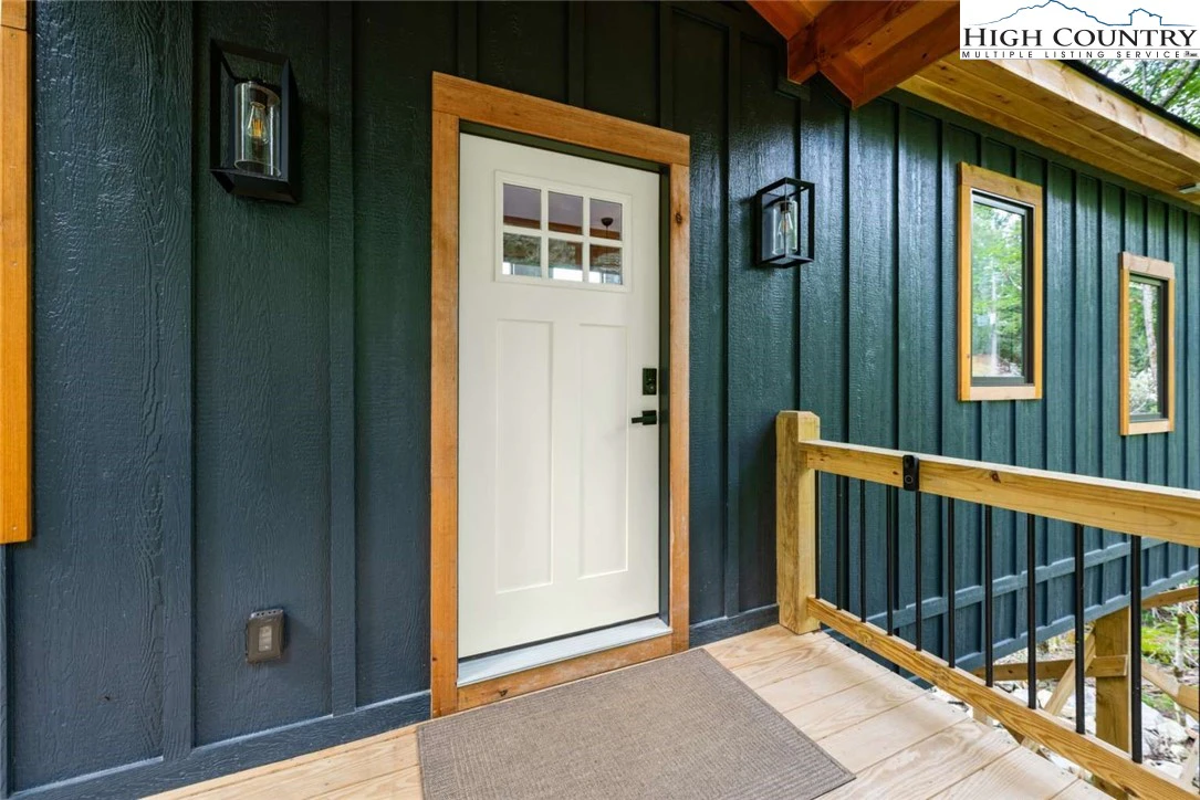 Image number 6 for the current listing