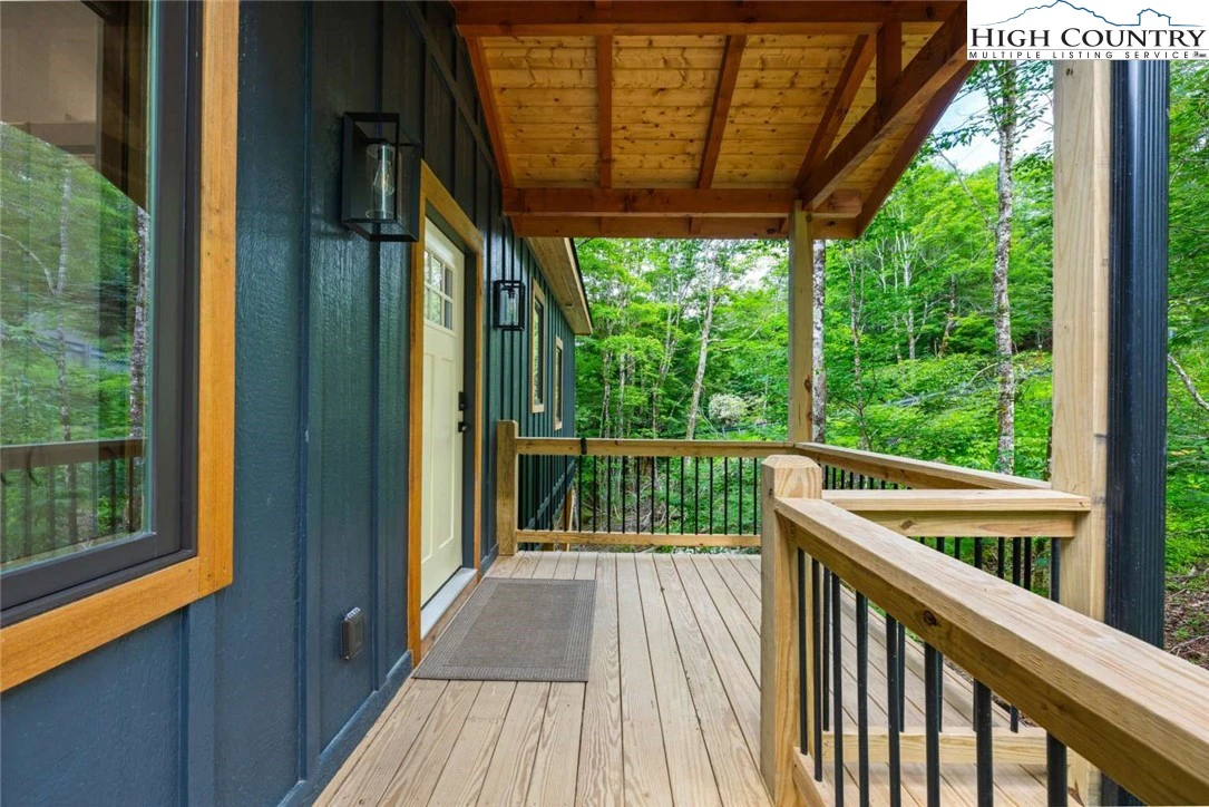 Image number 5 for the current listing