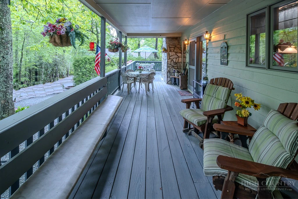 Image number 8 for the current listing