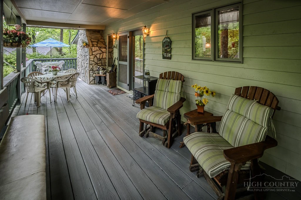Image number 9 for the current listing