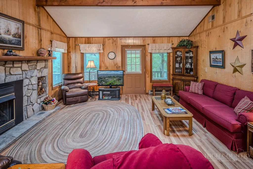 Image number 16 for the current listing