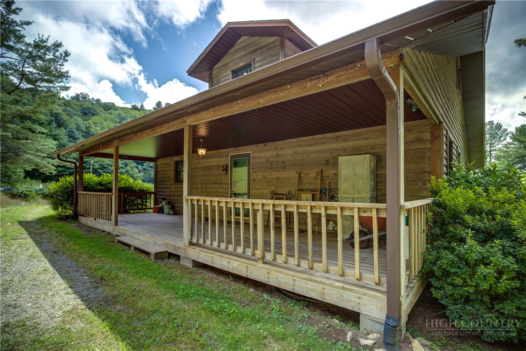 Image number 4 for the current listing